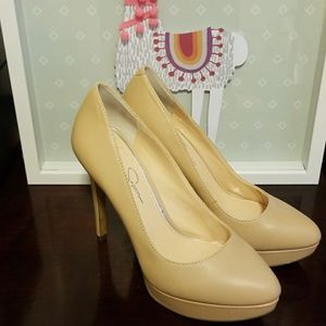 Size 8 1/2 Nude Jessica Simpson Pumps